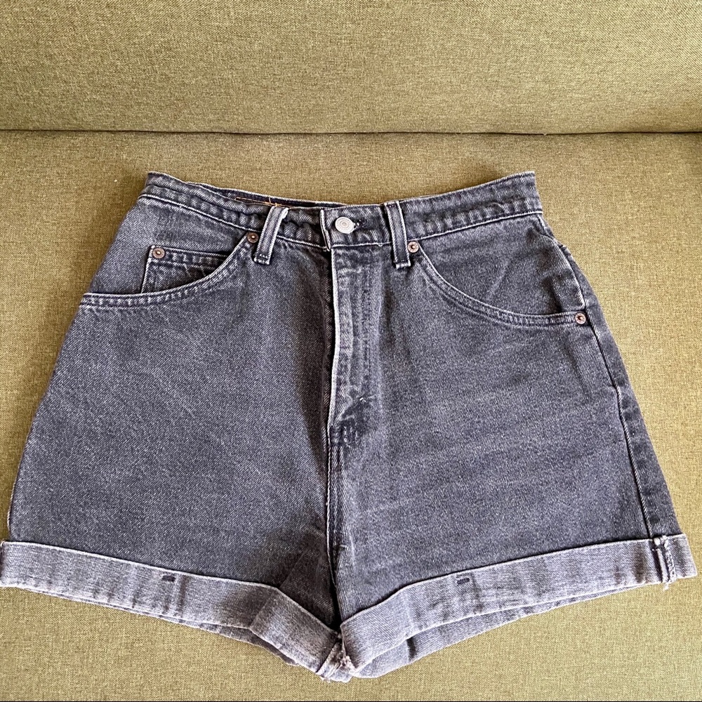 BLACK LEVIS 954 HIGH WAISTED SHORTS